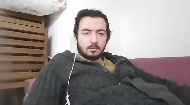 Snapshot of laynufff chatting on 02/22/25, 09:01 laynufff online show from 02/22/25, 09:01