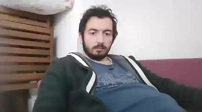 Snapshot of laynufff chatting on 02/28/25, 11:25 laynufff online show from 02/28/25, 11:25