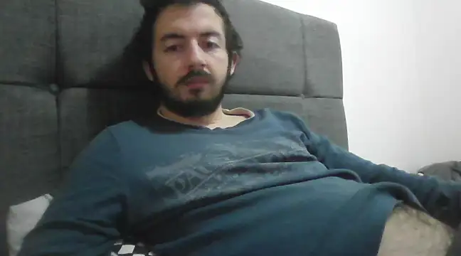 Snapshot of laynufff chatting on 03/02/25, 06:48 laynufff online show from 03/02/25, 06:48