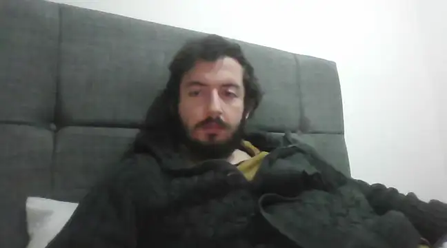 Snapshot of laynufff chatting on 03/22/25, 10:26 laynufff online show from 03/22/25, 10:26