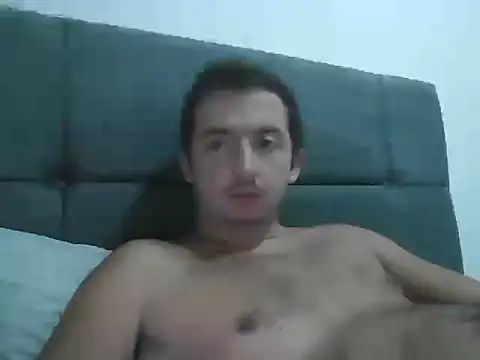 Snapshot of laynufff chatting on 09/15/25, 07:58 laynufff online show from 09/15/25, 07:58