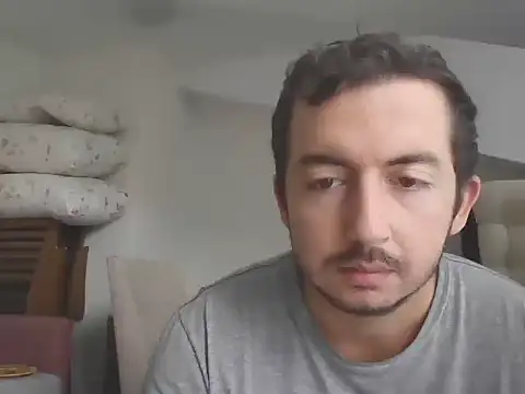 Snapshot of laynufff chatting on 09/25/25, 05:55 laynufff online show from 09/25/25, 05:55