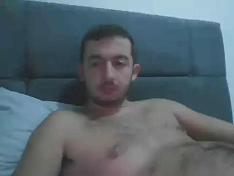 Snapshot of laynufff chatting on 10/01/25, 08:59 laynufff online show from 10/01/25, 08:59