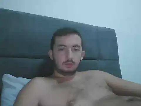 Snapshot of laynufff chatting on 10/05/25, 06:06 laynufff online show from 10/05/25, 06:06