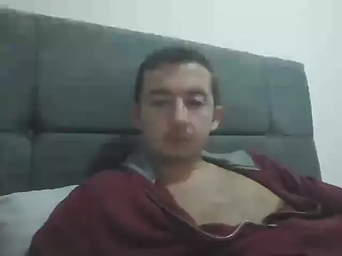 Snapshot of laynufff chatting on 10/14/25, 05:25 laynufff online show from 10/14/25, 05:25