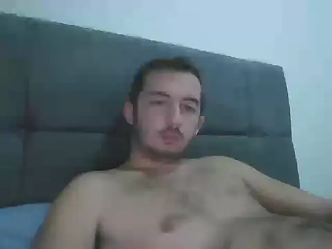 Snapshot of laynufff chatting on 10/21/25, 05:24 laynufff online show from 10/21/25, 05:24