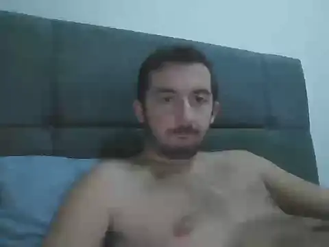 Snapshot of laynufff chatting on 10/24/25, 05:09 laynufff online show from 10/24/25, 05:09