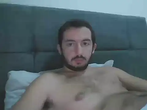 Snapshot of laynufff chatting on 11/07/25, 05:02 laynufff online show from 11/07/25, 05:02