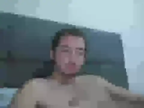 Snapshot of laynufff chatting on 11/15/25, 06:48 laynufff online show from 11/15/25, 06:48