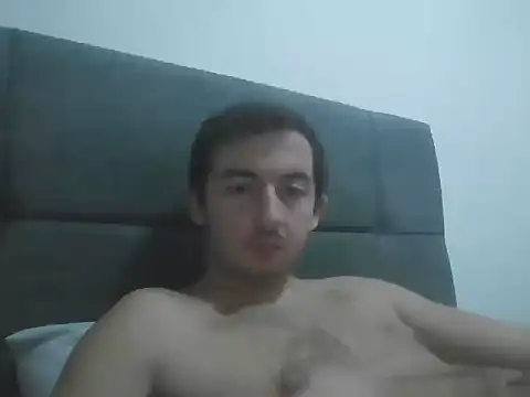 Snapshot of laynufff chatting on 11/20/25, 05:12 laynufff online show from 11/20/25, 05:12