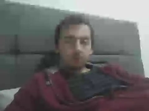 Snapshot of laynufff chatting on 11/21/25, 08:40 laynufff online show from 11/21/25, 08:40