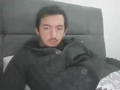 Snapshot of laynufff chatting on 11/29/25, 06:00 laynufff online show from 11/29/25, 06:00