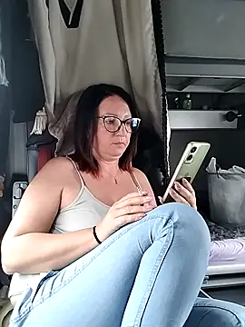 cuplubijoanna online show from 11/07/25, 09:42