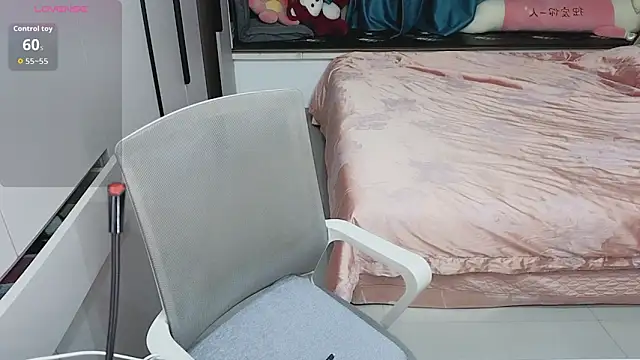 palzkybi123 online show from 11/11/25, 02:28