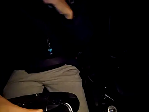 Snapshot of MANNZAAo06 chatting on 12/28/24, 08:37 MANNZAAo06 online show from 12/28/24, 08:37