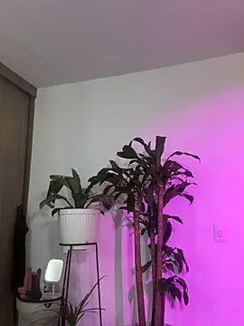 rossth1 online show from 09/12/25, 03:23