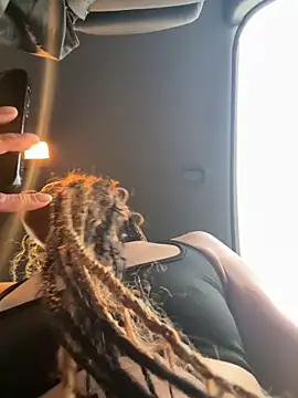 Shuggabutt online show from 09/28/25, 01:11