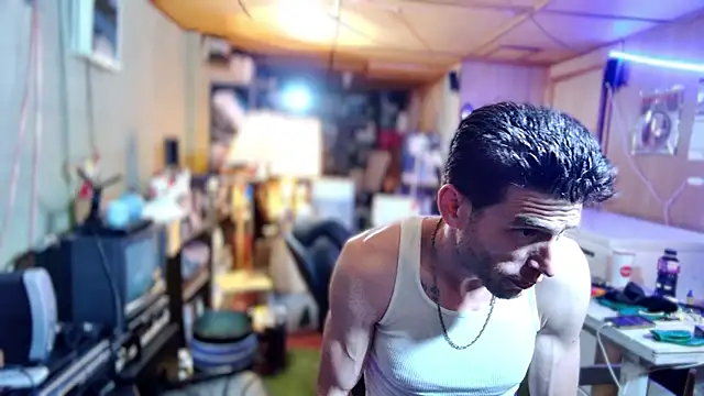 Snapshot of savageconfidence chatting on 10/06/25, 03:48 savageconfidence online show from 10/06/25, 03:48