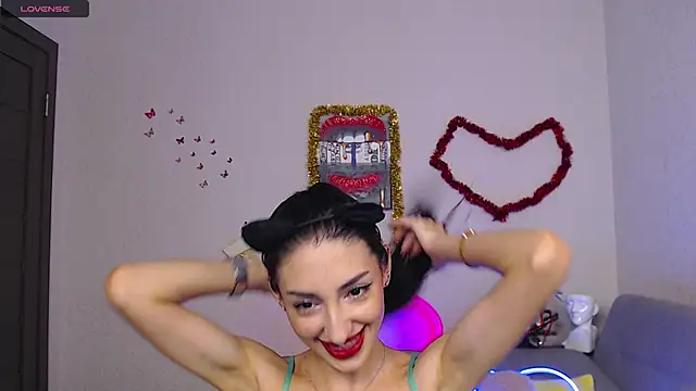 Lina Robbins online show from 01/03/25, 04:22