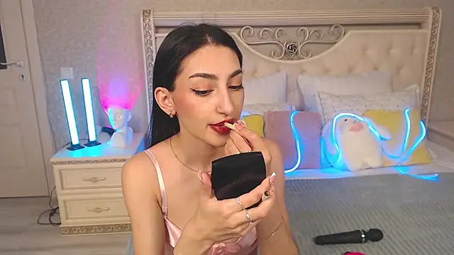 Lina Robbins online show from 03/19/26, 12:47