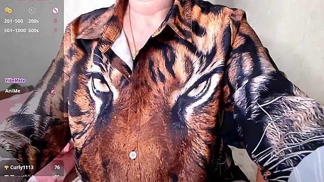 RoseStarr online show from 10/31/25, 05:52