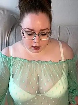 Snapshot of Chloe_WS chatting on 12/22/24, 10:17 Chloe WS online show from 12/22/24, 10:17