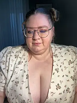 Snapshot of Chloe_WS chatting on 03/03/25, 04:03 Chloe WS online show from 03/03/25, 04:03