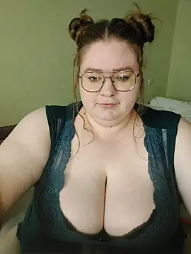 Snapshot of Chloe_WS chatting on 09/19/25, 04:58 Chloe WS online show from 09/19/25, 04:58