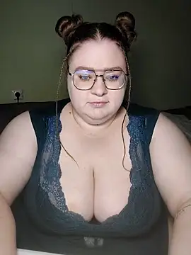 Snapshot of Chloe_WS chatting on 10/13/25, 04:56 Chloe WS online show from 10/13/25, 04:56