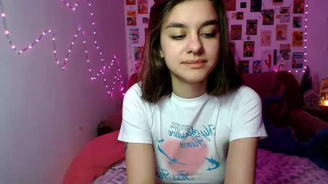 Snapshot of Celine_Dionn chatting on 12/08/24, 01:58 Celine Dionn online show from 12/08/24, 01:58