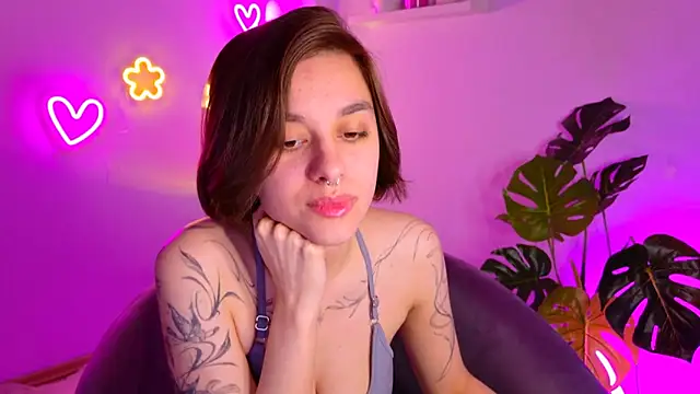 Snapshot of Celine_Dionn chatting on 05/14/26, 03:46 Celine Dionn online show from 05/14/26, 03:46
