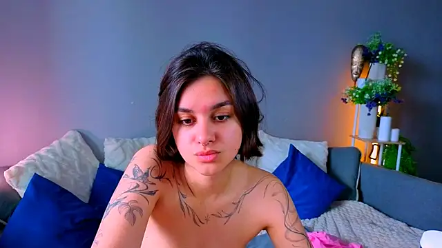 Snapshot of Celine_Dionn chatting on 07/31/26, 10:47 Celine Dionn online show from 07/31/26, 10:47