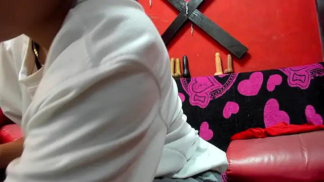 Yaumiko online show from 10/23/25, 11:31