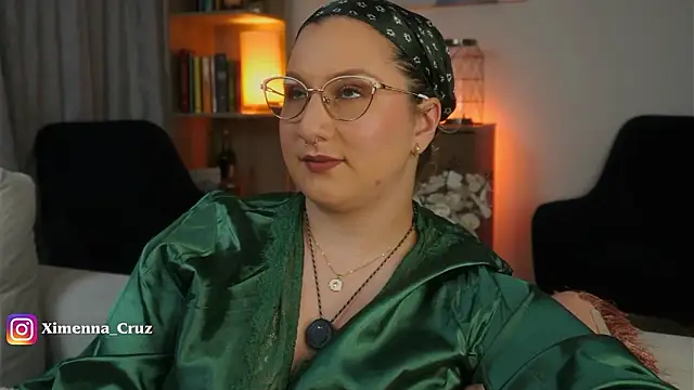 Ximenna Cruz online show from 03/06/26, 12:34