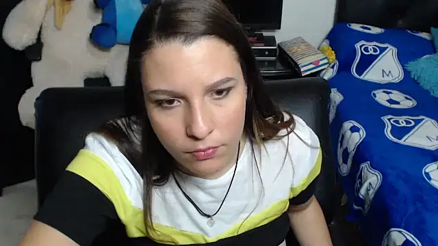 Snapshot of alexia_87 chatting on 01/19/25, 11:10 alexia 87 online show from 01/19/25, 11:10