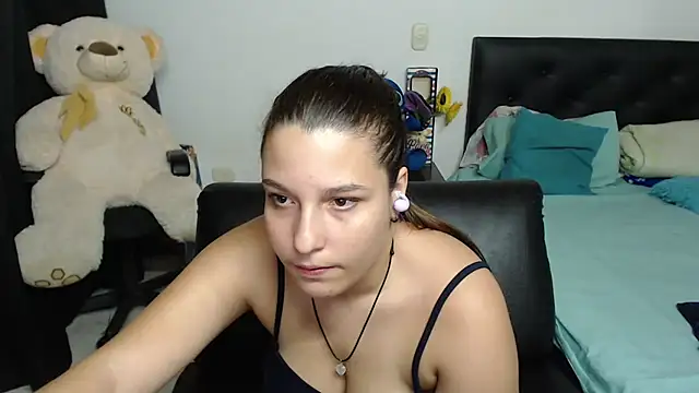 Snapshot of alexia_87 chatting on 01/24/25, 09:28 alexia 87 online show from 01/24/25, 09:28