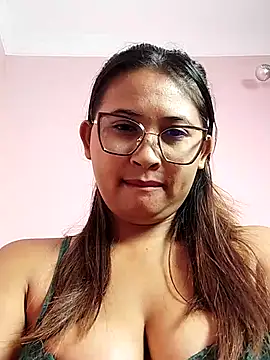 Snapshot of karen_sexy69 chatting on 07/06/26, 09:06 karen sexy69 online show from 07/06/26, 09:06