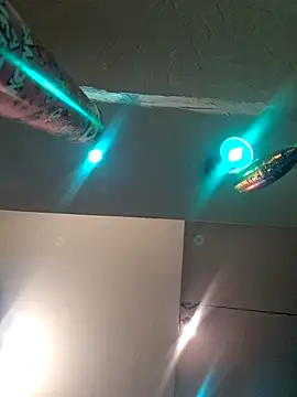 Snapshot of RomWoolf chatting on 02/18/25, 12:59 RomWoolf online show from 02/18/25, 12:59