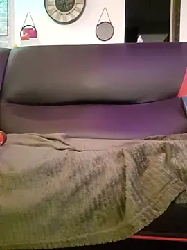 Snapshot of RomWoolf chatting on 03/11/25, 04:40 RomWoolf online show from 03/11/25, 04:40