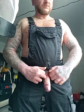 Snapshot of RomWoolf chatting on 03/02/26, 04:58 RomWoolf online show from 03/02/26, 04:58