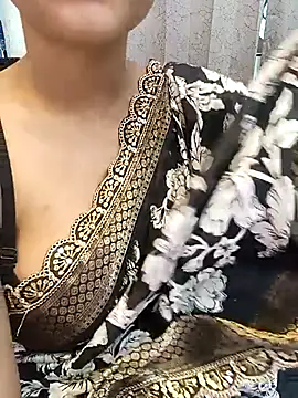 Snapshot of Divya_girl chatting on 02/21/26, 11:22 Divya girl online show from 02/21/26, 11:22