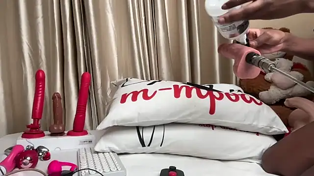 SexyAudreyFuck online show from 12/16/25, 12:26