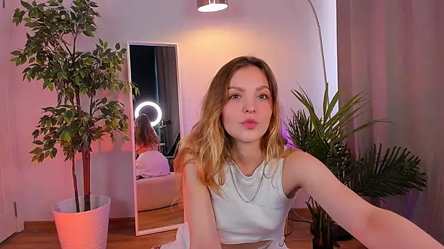 stay with alice online show from 09/11/25, 01:44