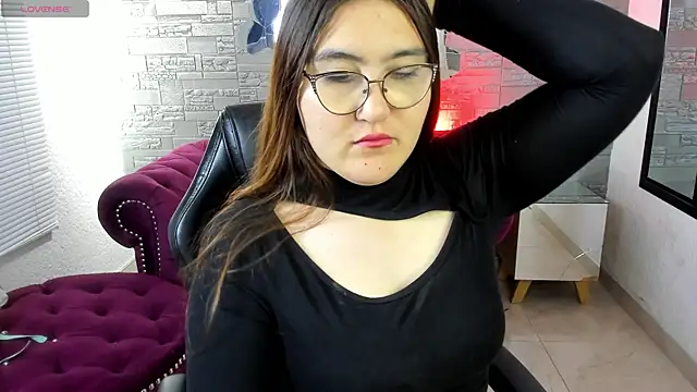 conniejames m online show from 10/04/25, 12:25