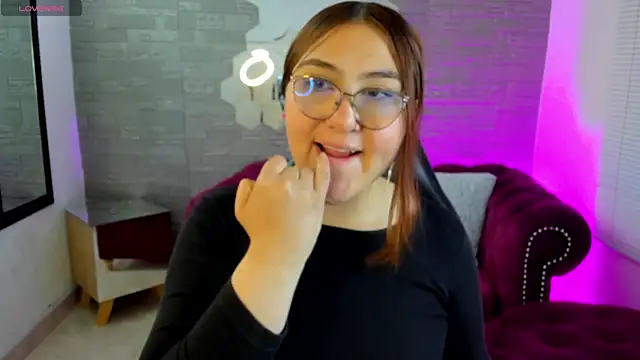 conniejames m online show from 04/07/26, 01:55