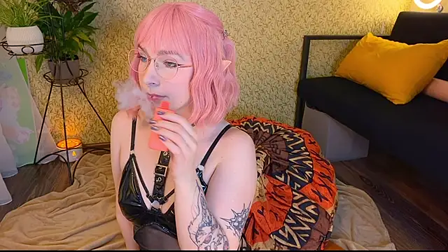 EmmyAmbros online show from 11/08/25, 12:22