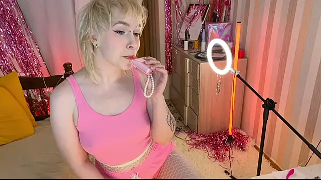 EmmyAmbros online show from 02/05/26, 06:12