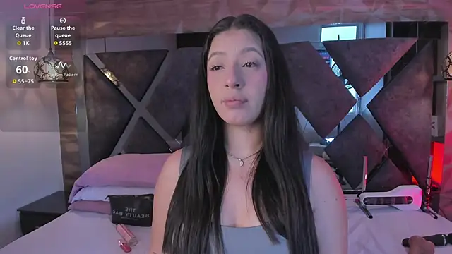 Venus velez  online show from 04/20/26, 12:41