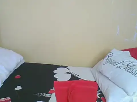 Snapshot of HoLy-ViRgiN chatting on 02/11/25, 01:09 HoLy-ViRgiN online show from 02/11/25, 01:09