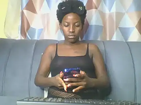 Snapshot of HoLy-ViRgiN chatting on 02/28/25, 12:32 HoLy-ViRgiN online show from 02/28/25, 12:32
